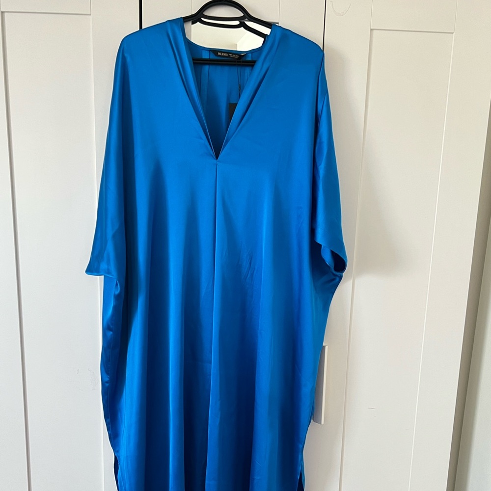 Vibrant Blue V-Neck Kaftan Dress